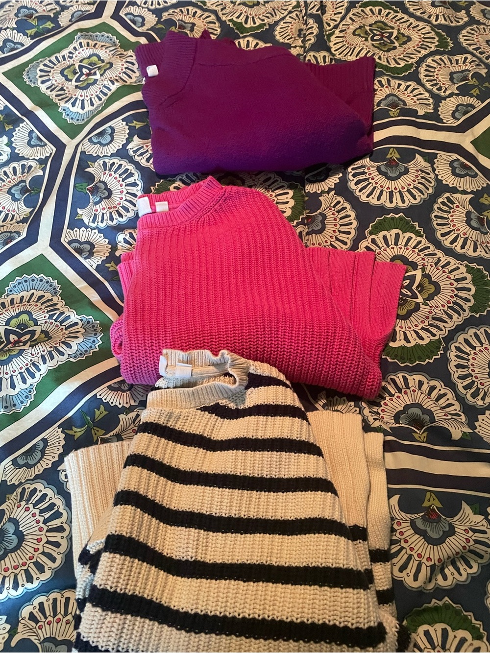 Lot of 4 sweaters